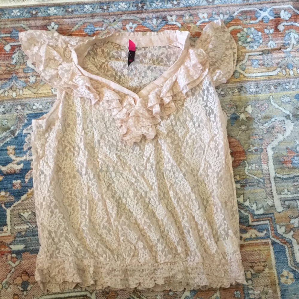 Lace Cap Sleeve Top